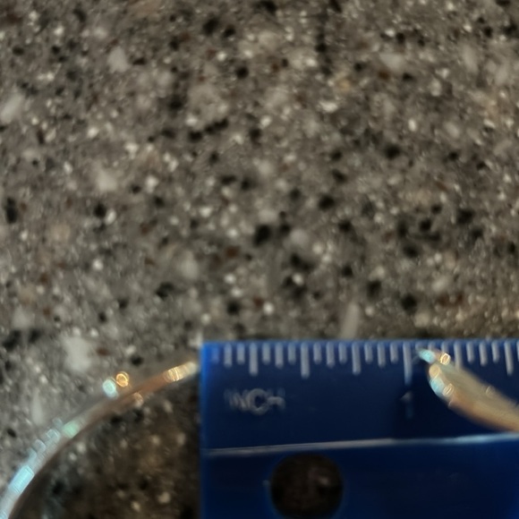 Silver Fish Design Bracelet - Picture 9 of 9